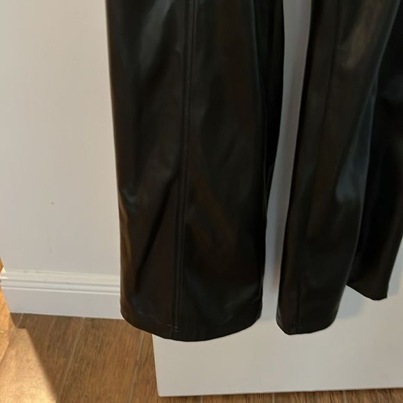 Alice & Olivia Faux Leather Black Flare Leg Corset Jumpsuit  Size 8 NWT - Picture 8 of 8